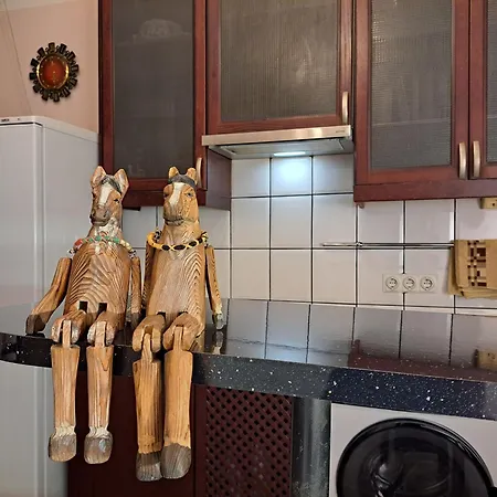 Brother Louie דירה *