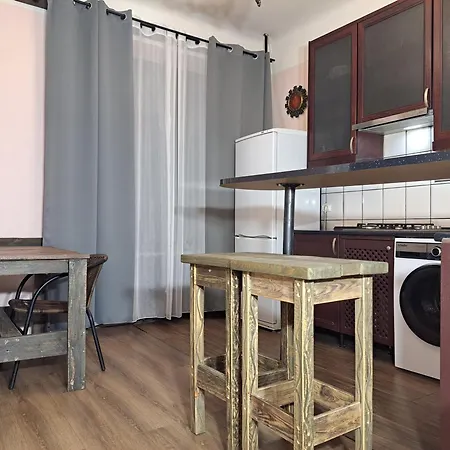 דירה Brother Louie *