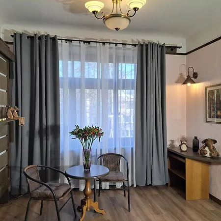 Brother Louie Apartment *